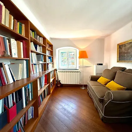 La Mansarda Al Porto Di アパート ジェノヴァ