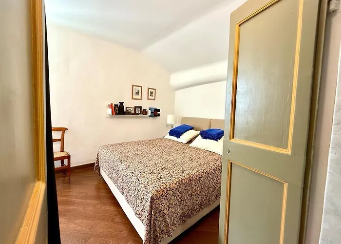 La Mansarda Al Porto Di Gênes